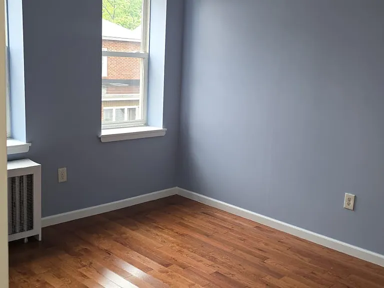 45 Cedar Ave #6 — Photo 6