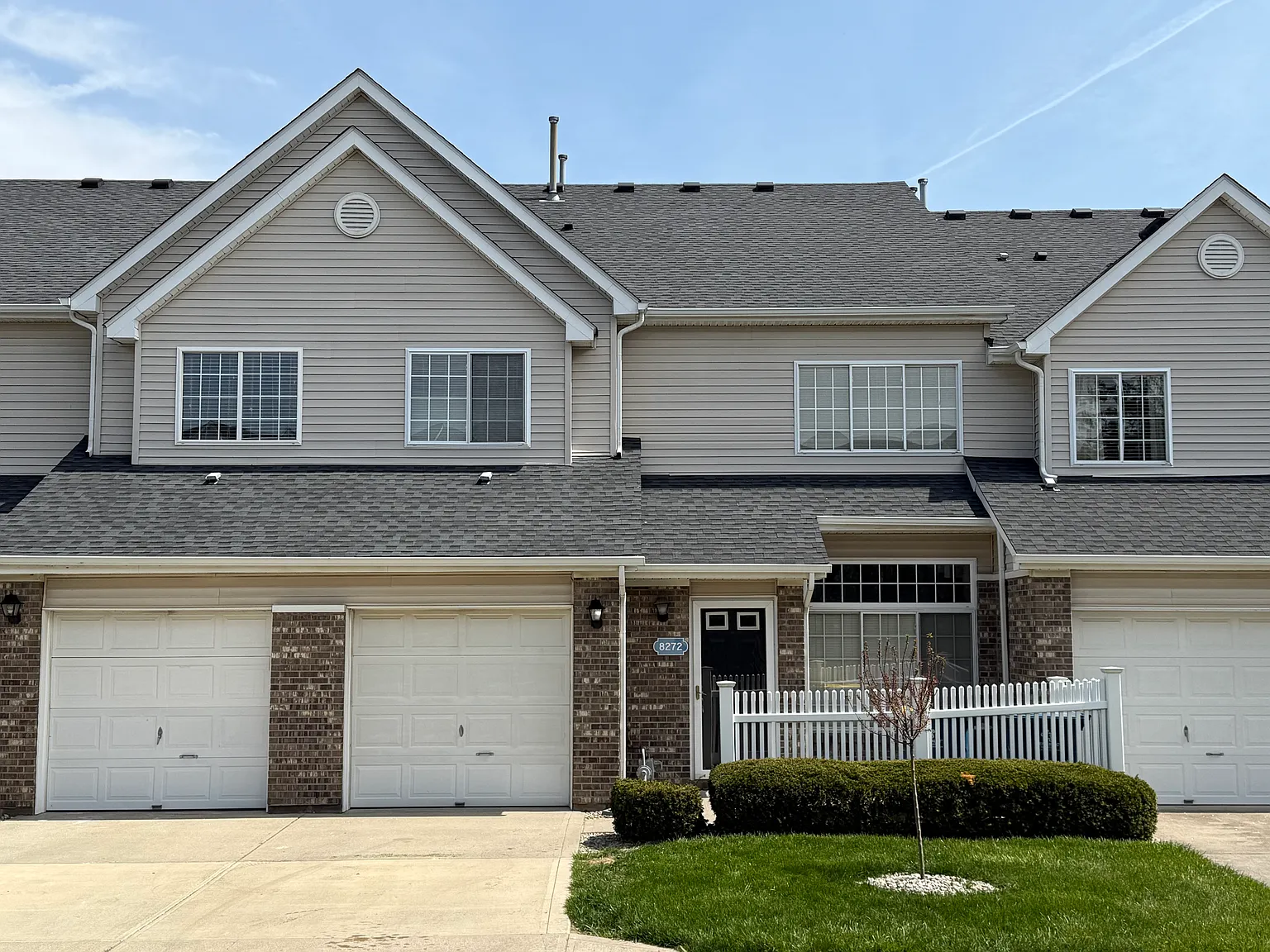 2 bed, 1.5 bath, 1309 sqft, $1,700 — Photo 1