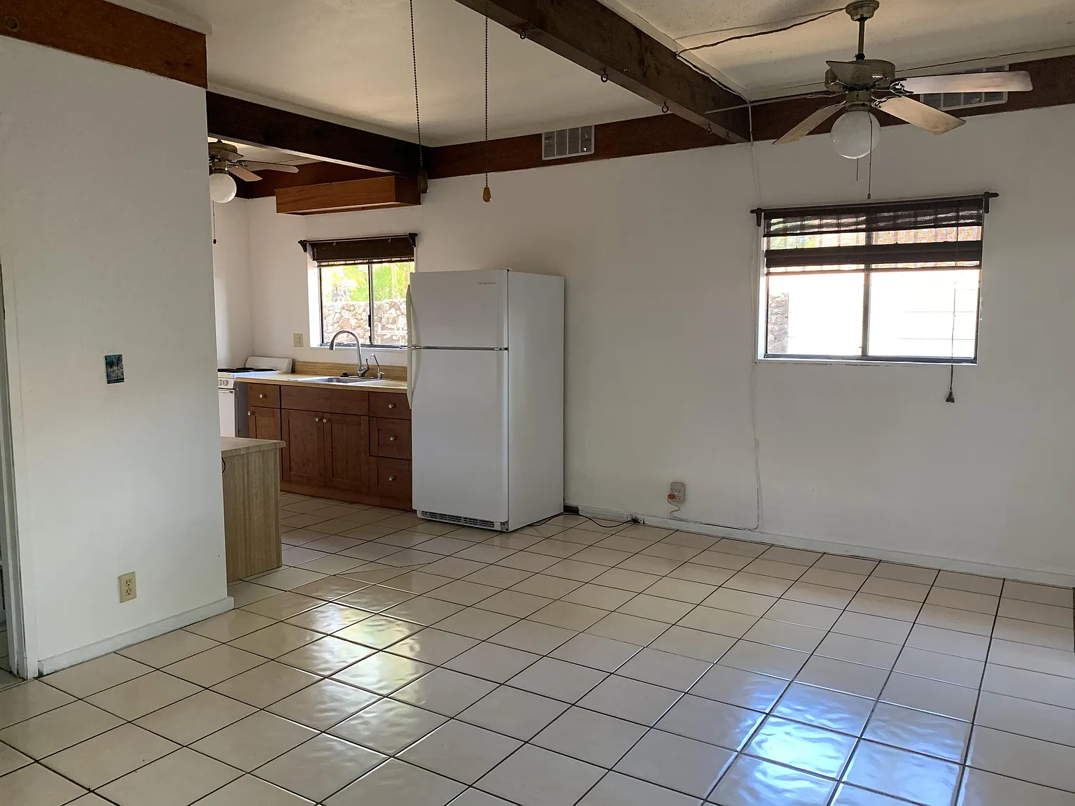 299 Keonekai Road - Cottage — Photo 1
