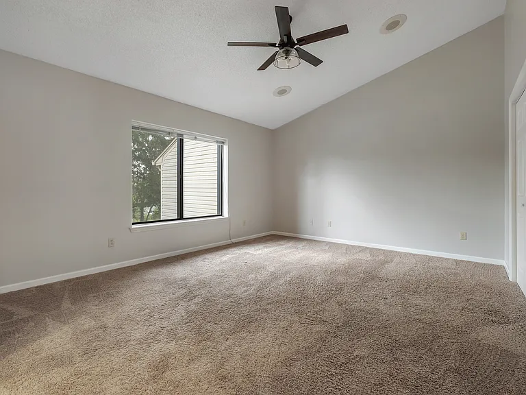 2828 Par Ln — Photo 24