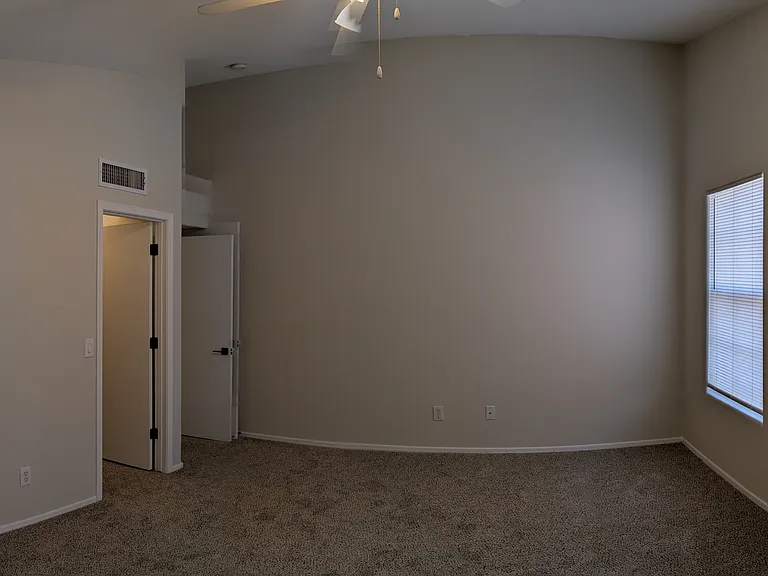 1695 E Los Alamos St — Photo 6