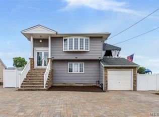 2081 Waltoffer Ave, Bellmore, NY 11710