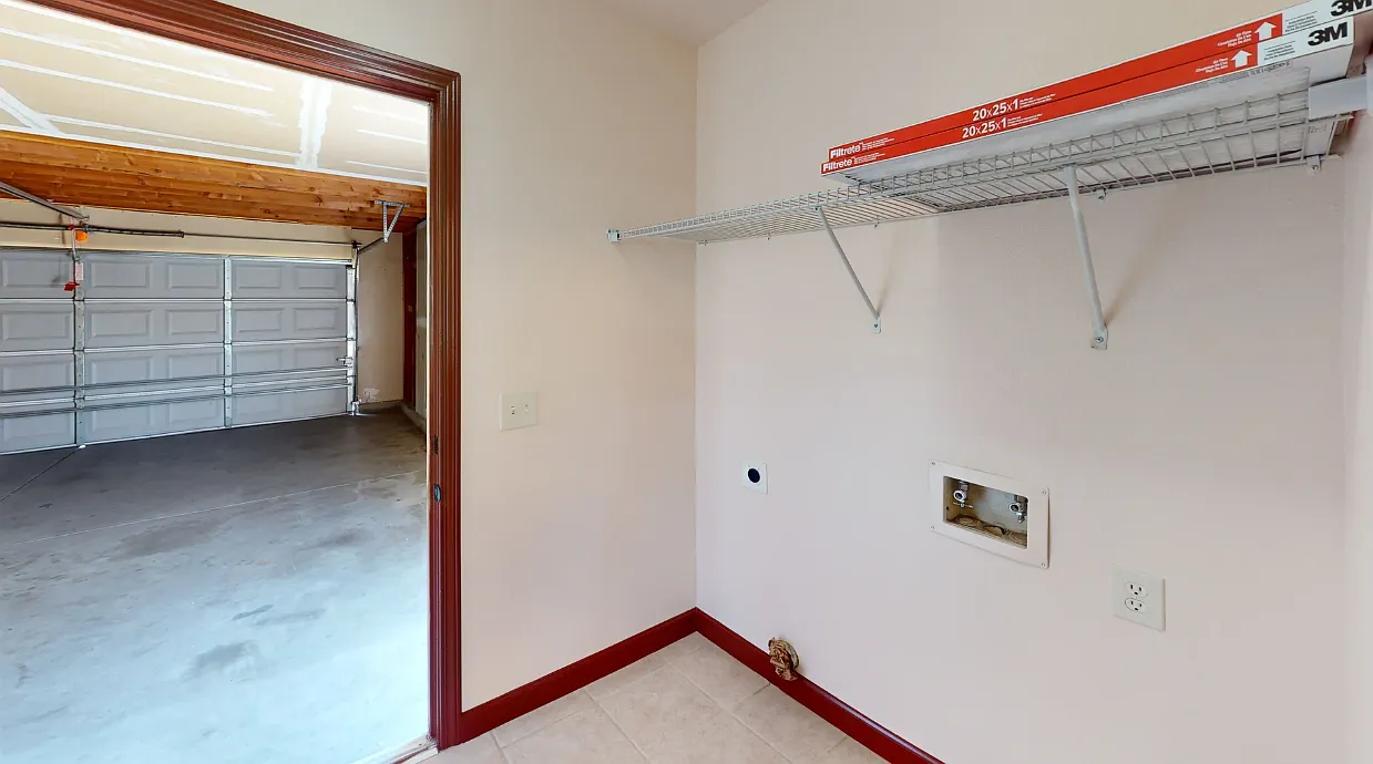 3 bed, 1322 sqft, $2,500 — Photo 2