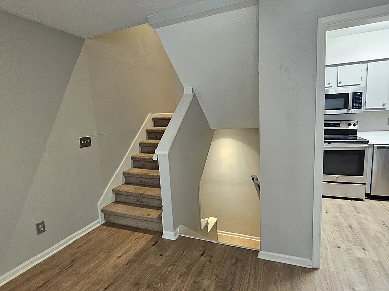 4750 Westwind Ct — Photo 4