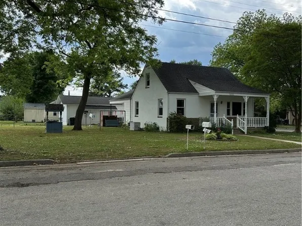 2208 Grant St, Hopewell, VA 23860