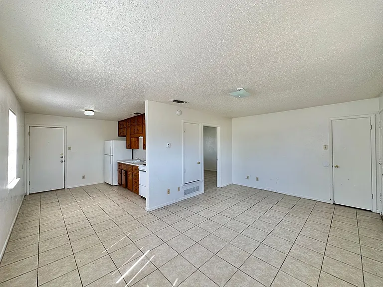 1313 W Stan Schlueter Loop — Photo 4