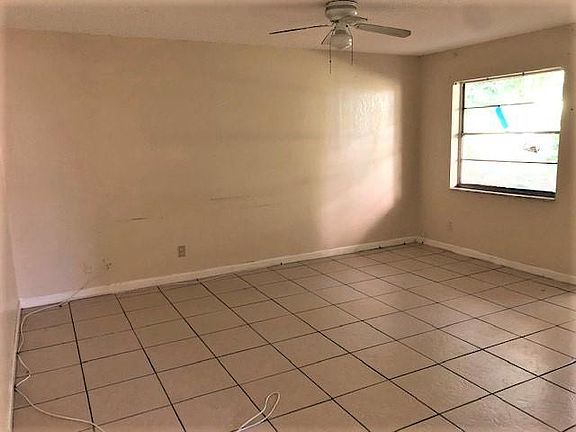 3rd image of 815 S L St APT 1