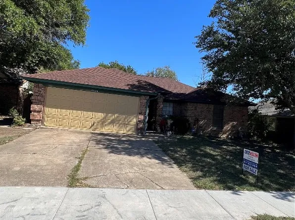 8236 Lara Ln, Watauga, TX 76148