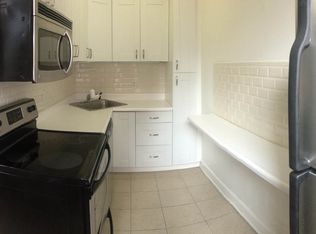 260 E 72nd St APT 5B, New York, NY 10021