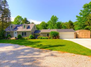 8893 Perkins Dr, Mentor, OH 44060