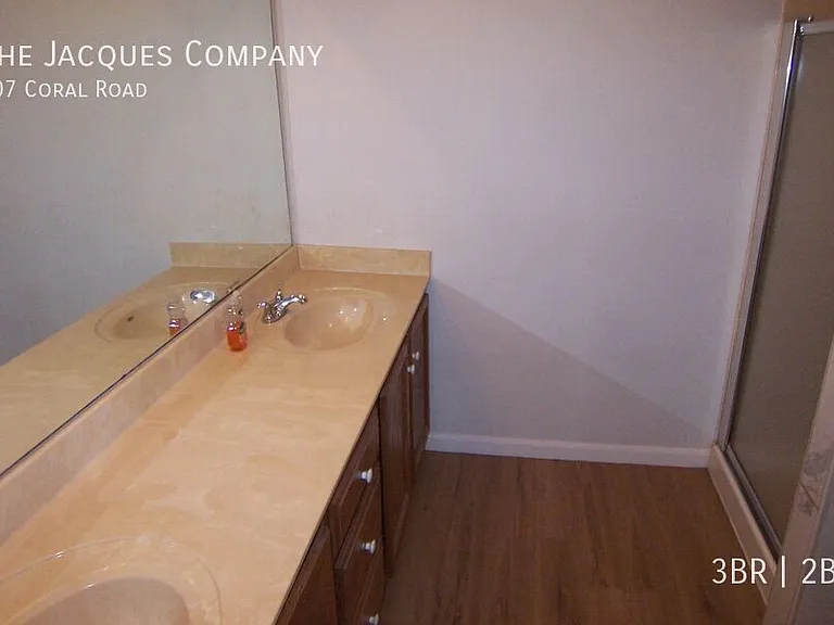 407 Coral Rd — Photo 14