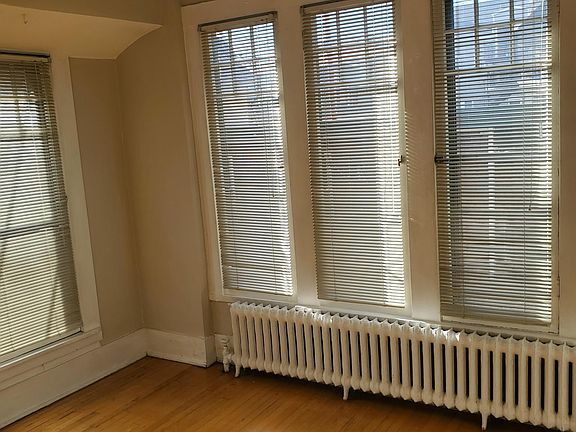 4th image of 741 N Corona St