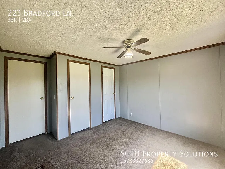223 Bradford Ln — Photo 37