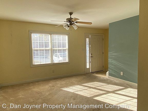 4th image of 205 Emerald Park Ct