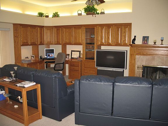 4th image of 9637 Norchester Cir