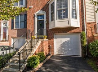 9817 Cheshire Ridge Cir, Manassas, VA 20110