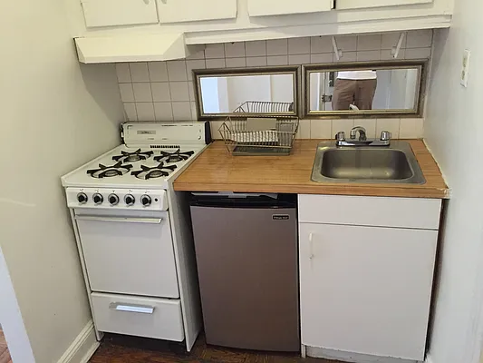 Rented by Keller Williams NYC | media 28