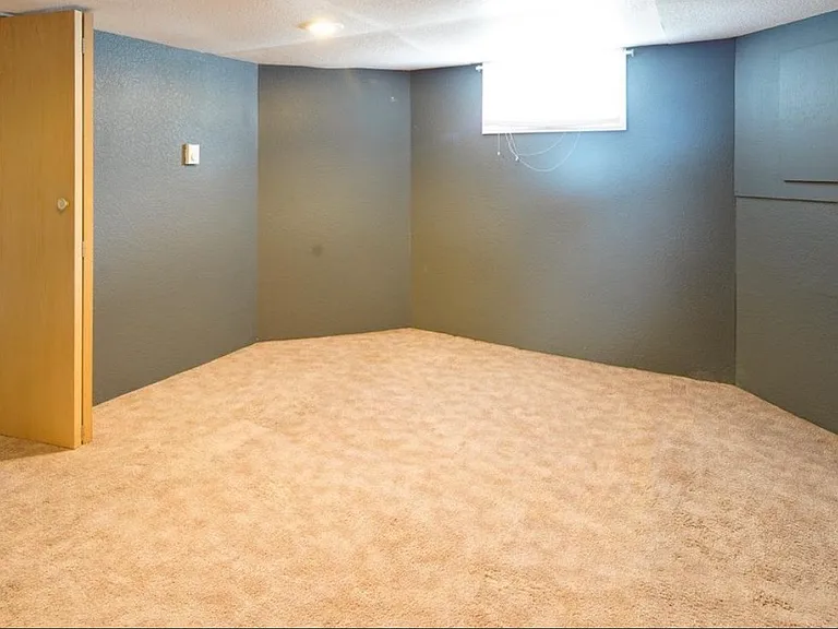 202 Louise Ave — Photo 8