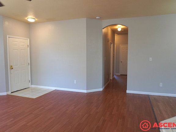 4th image of 9305 Foxglen Ct