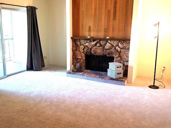 3rd image of 4737 W Lake Sammamish Pkwy SE APT A310