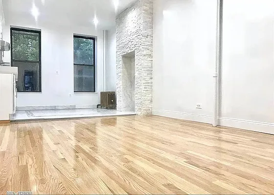 Rented by Bond New York | media 3