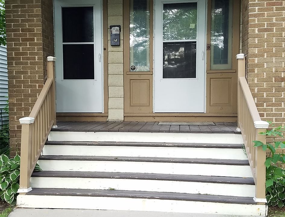 Humboldt Front Endtry of House