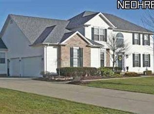 5400 Cloisters Dr, Canfield, OH 44406