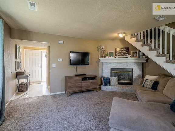 5th image of 509 NE Brookwood Cir APT D