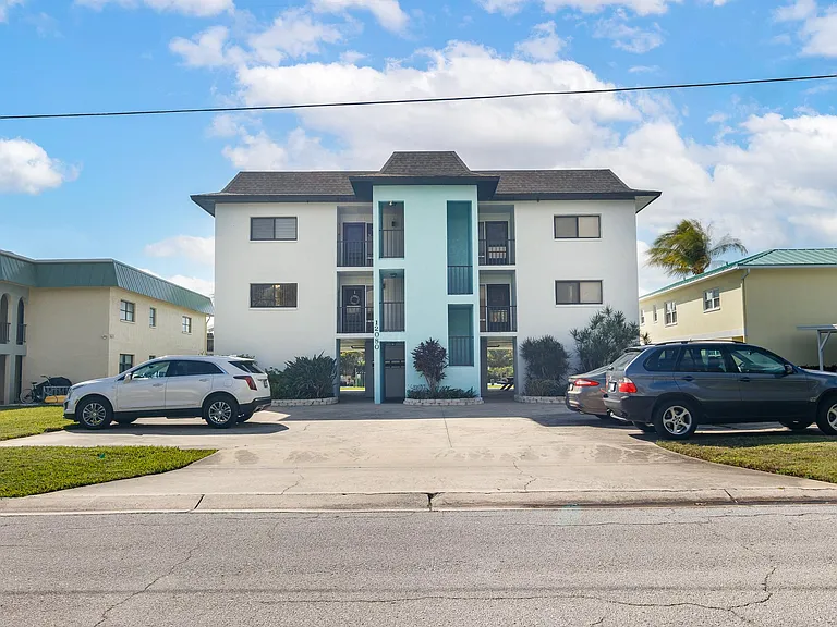 12080 Capri Cir S #101 — Photo 45