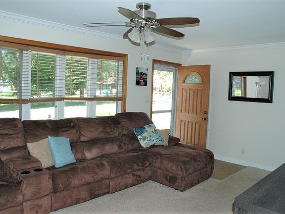 5th image of 36877 N Oakwood Dr