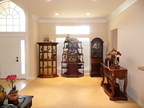 4th image of 7 Brass Lantern Ct