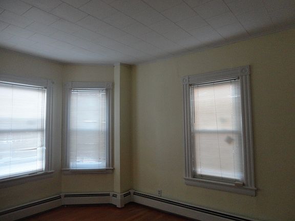 3rd image of 32 Stonington St #1