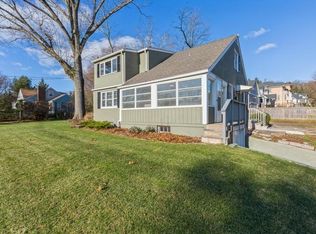 11 Lakeview Ave, Watchung, NJ 07069