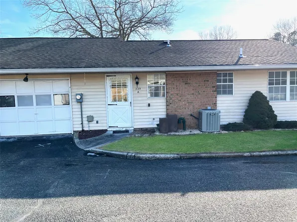 339A Woodbridge Drive, Ridge, NY 11961