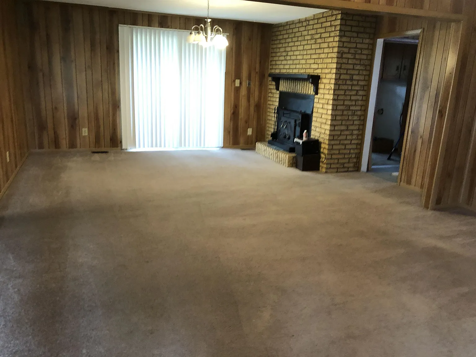 3 bed, 2.0 bath, 1404 sqft, $1,600 — Photo 4
