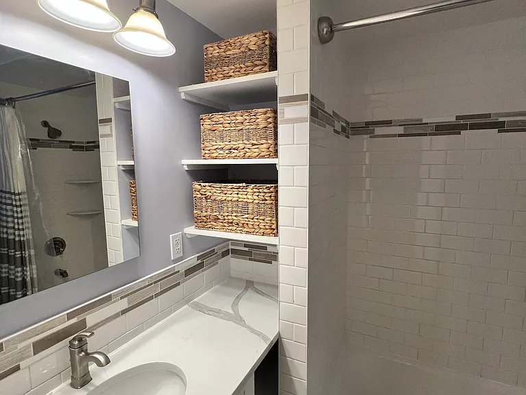 62 Stein Ave #2B — Photo 9