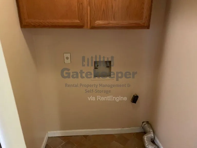 102 Cypress Ct — Photo 11