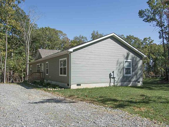 2nd image of 10096 Fowler Ln