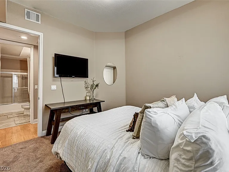 56 E Serene Ave #225 — Photo 42
