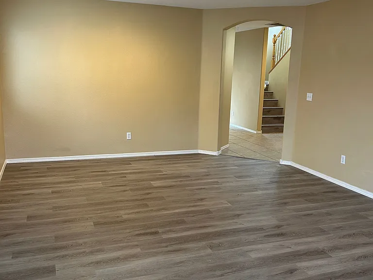 7920 Windhamridge Dr — Photo 24