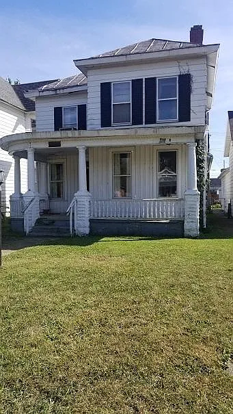 314 E Water St photo 1