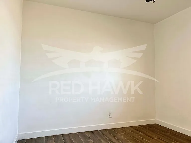 119 S Catalina St — Photo 15