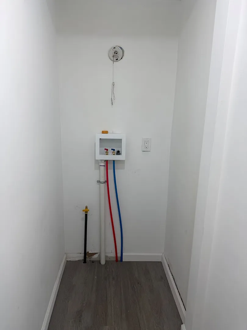 211 Harrison St - unit 1 downstairs — Photo 1
