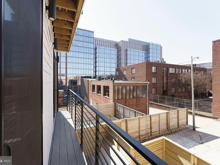 1112 6th St NW #6 — Photo 9