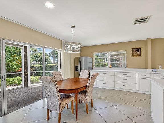 4th image of 324 Orange Tree Drive #5