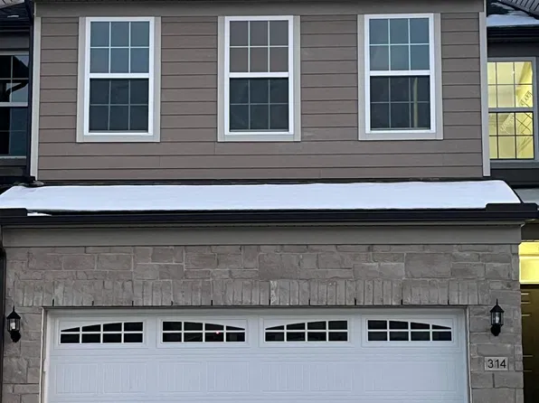 314 Addison Cir, Walled Lake, MI