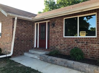 407 E Cantebury St, Springfield, MO 65810