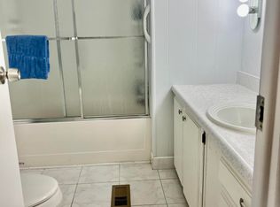 6760 NW 45th Way #R-01, Pompano Beach, FL 33073