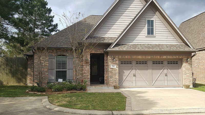 1st image of 561 Harbor Oaks Dr