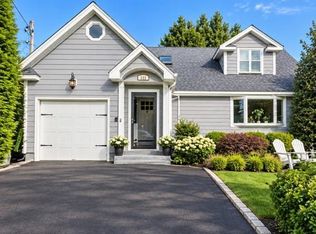 149 S Penataquit Avenue, Bay Shore, NY 11706